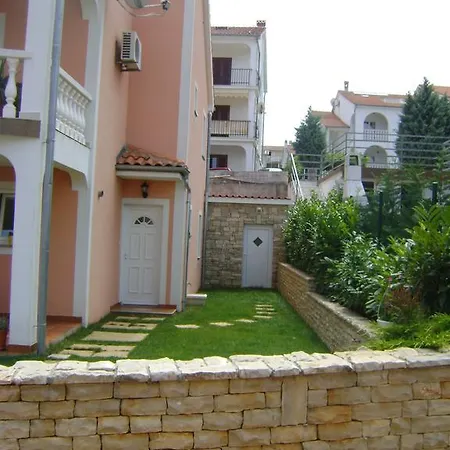 Apartments Krajacic Malinska Exterior photo
